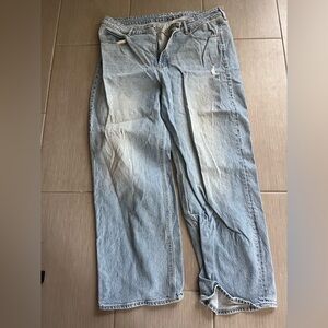 Old Navy Light Blue Women’s  Relaxed Fit Jeans- size 18